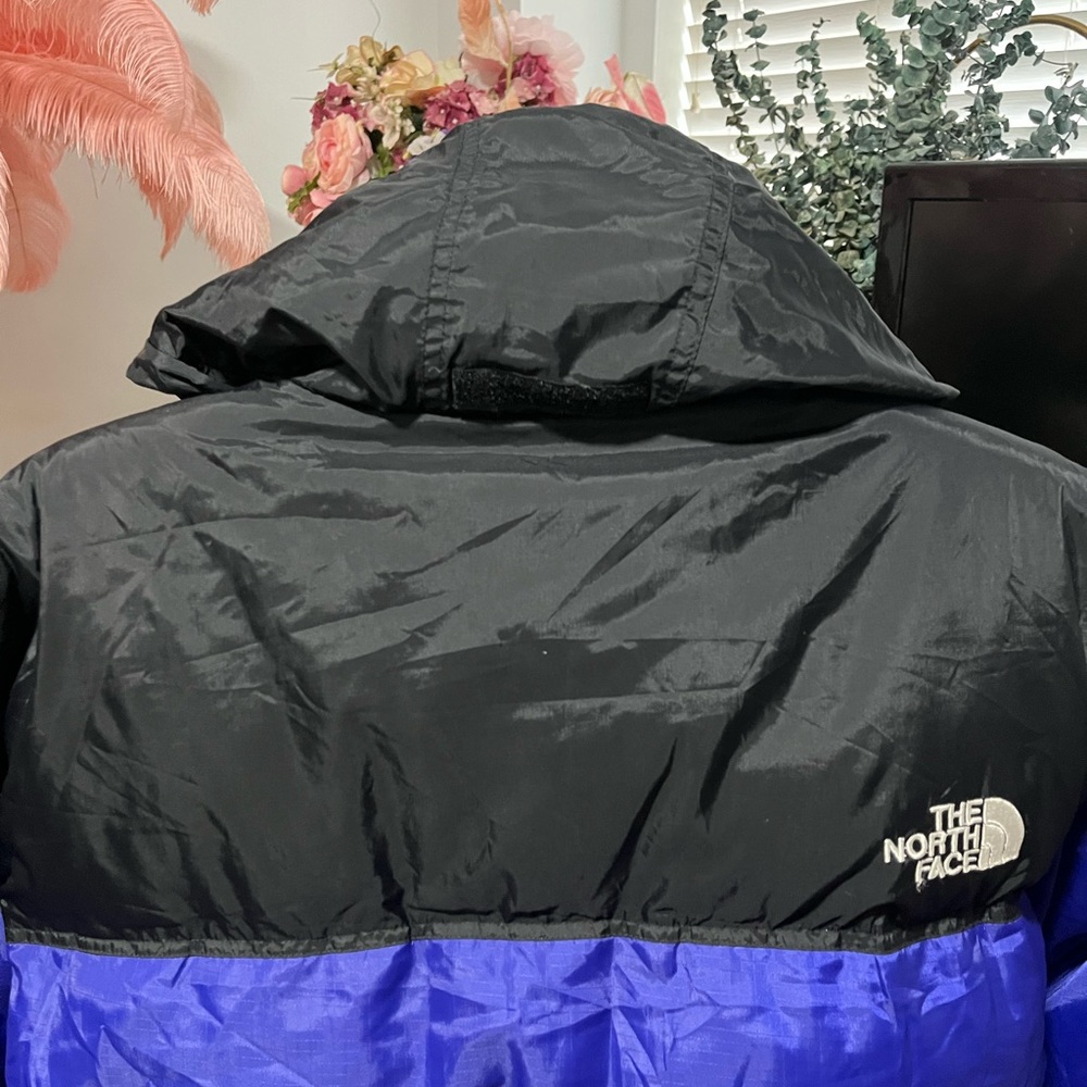 North Face Packable Jacket - Picture 4 of 8